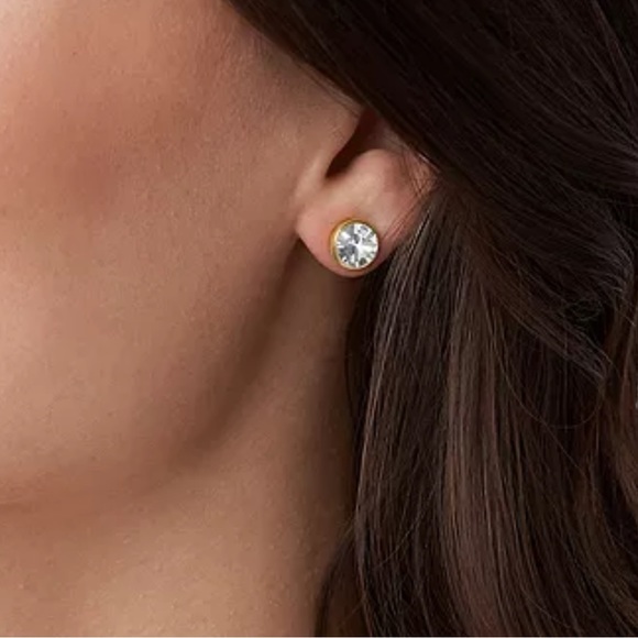 Gold tone stud earrings - Picture 3 of 4